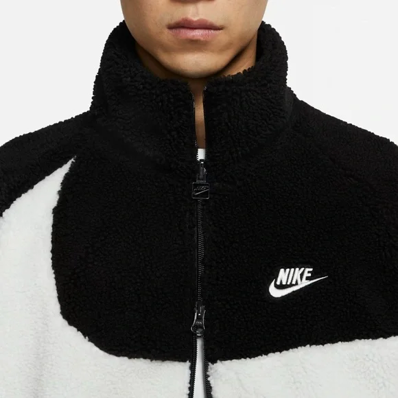 Nike Bog Swoosh Reversiblee Jacket - Picture 3 of 8